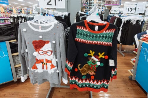 派手なクリスマスダサセーター